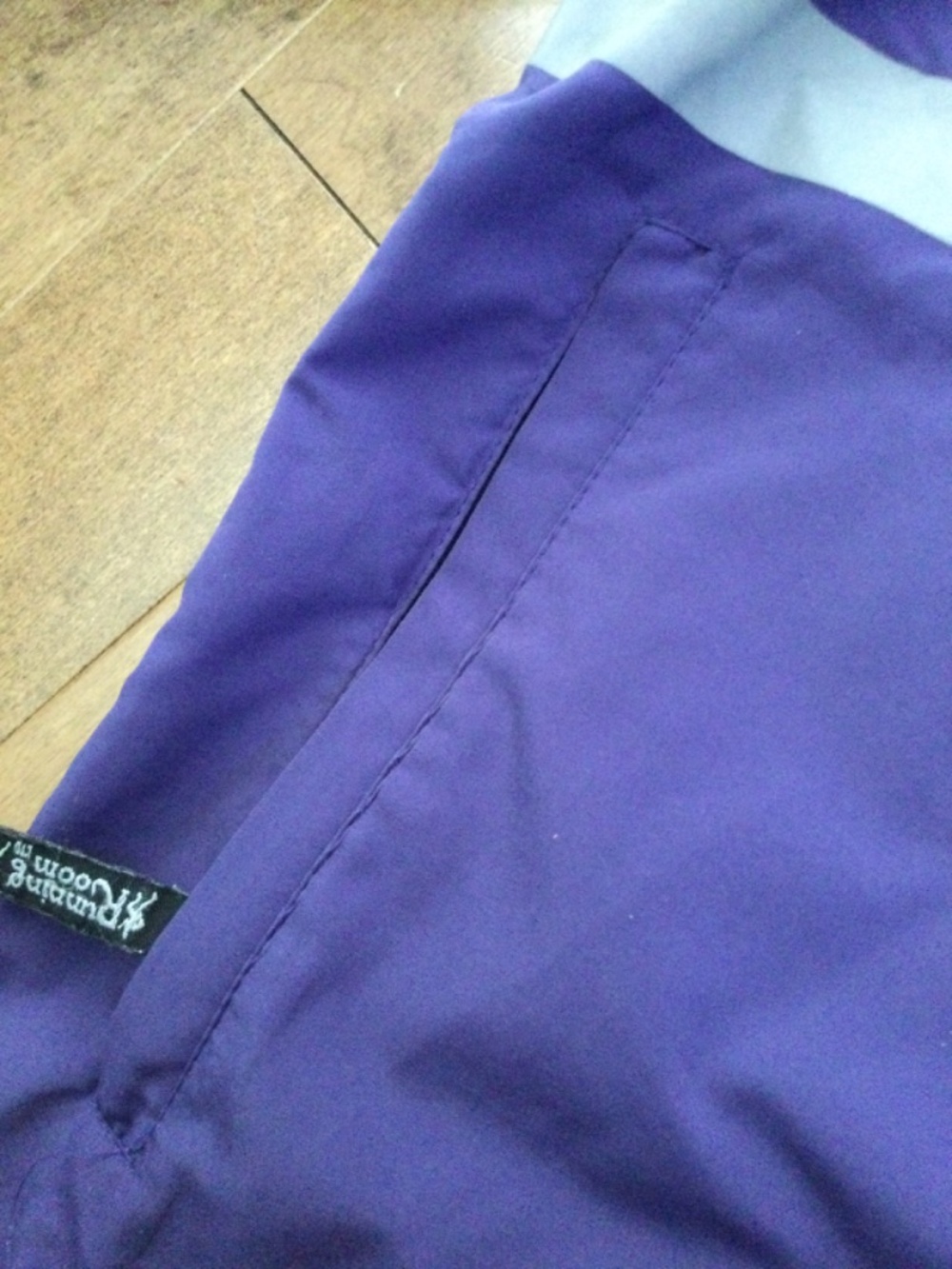 Running room jacket - Picture 2 of 4